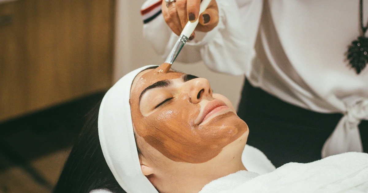 Safe Anti-Aging Routine for Your 30s: Retinoids, Sunscreen & Peptides